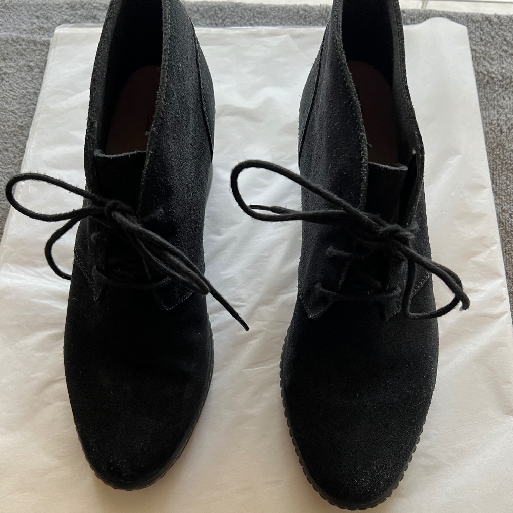 Clarks Collection - Picture 1 of 5